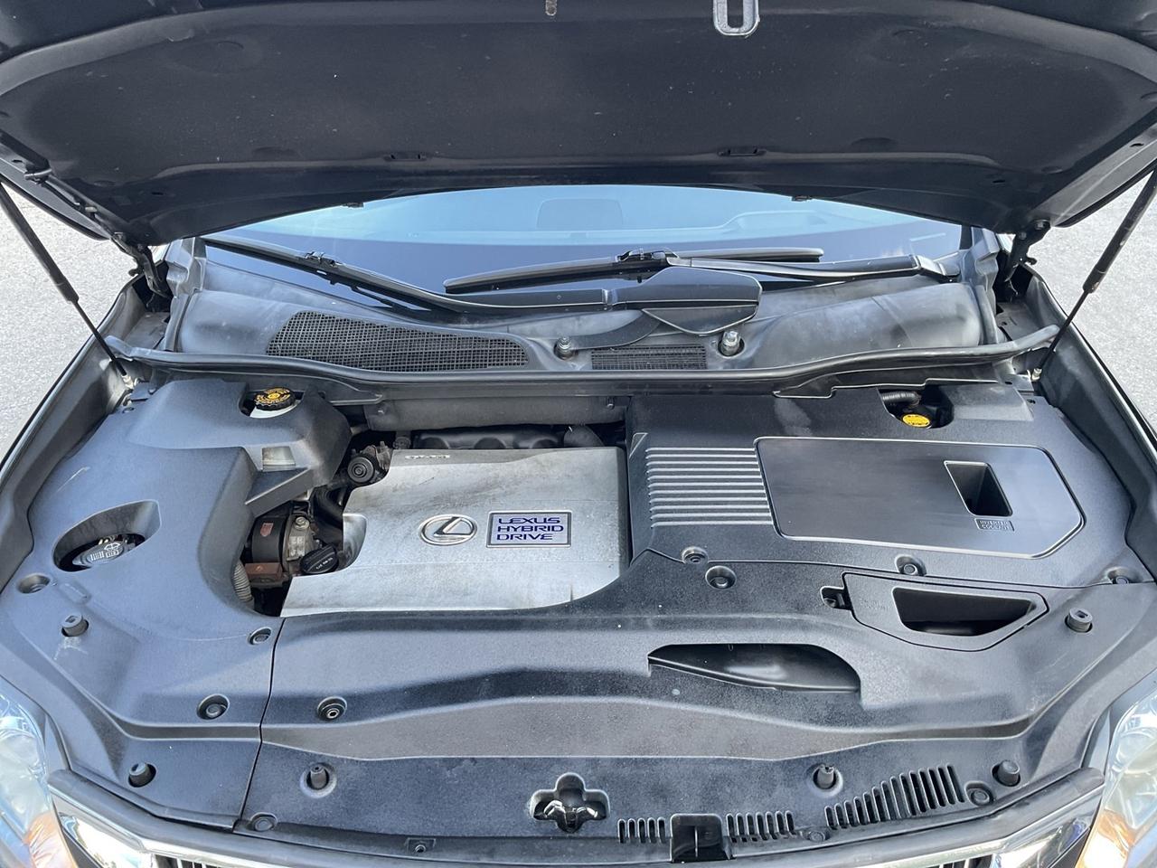 2011 Lexus RX 450h AWD - LTHR! HUD! NAV! BACK-UP CAM! DVD! Photo