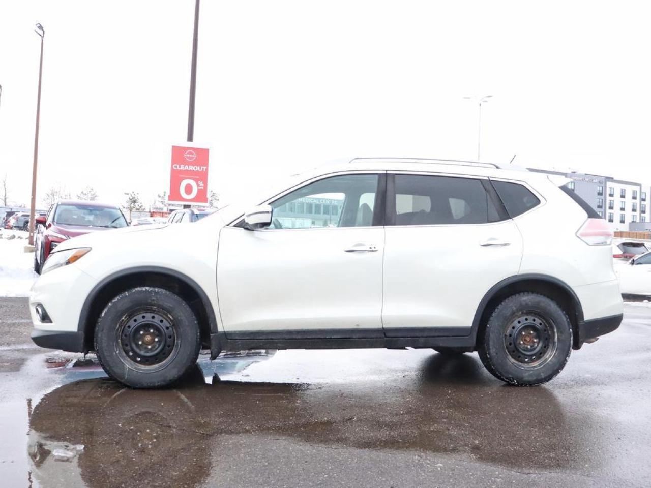 2016 Nissan Rogue SL  - Navigation -  Leather Seats Photo