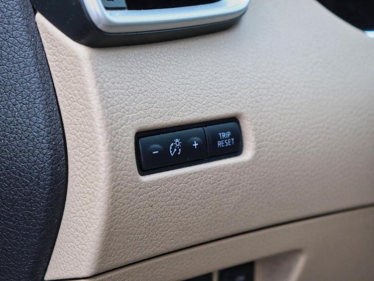 2016 Nissan Rogue SL  - Navigation -  Leather Seats Photo