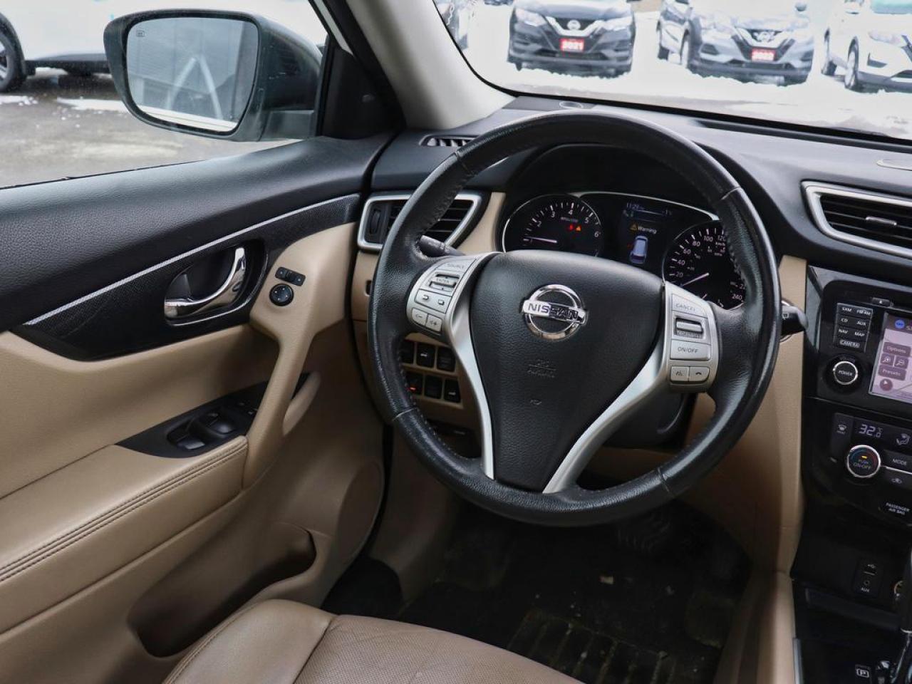 2016 Nissan Rogue SL  - Navigation -  Leather Seats Photo