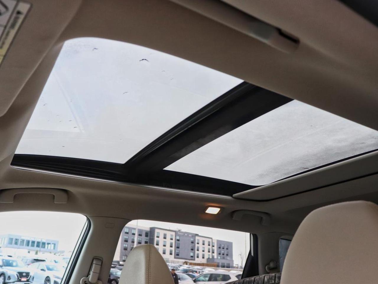 2016 Nissan Rogue SL  - Navigation -  Leather Seats Photo