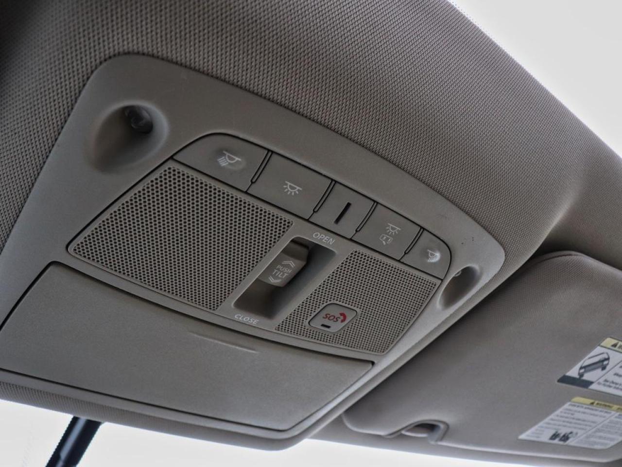 2016 Nissan Rogue SL  - Navigation -  Leather Seats Photo