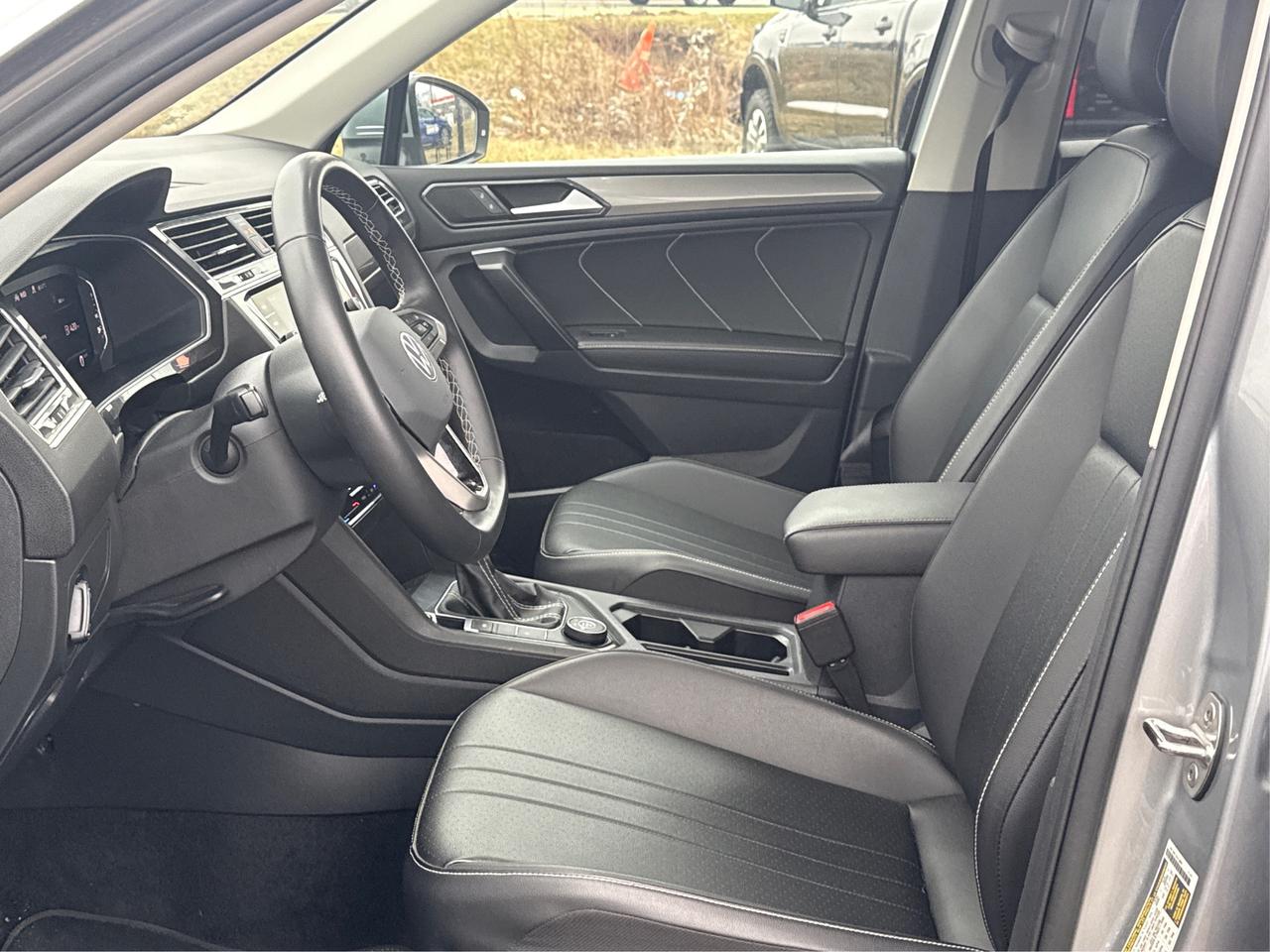 2024 Volkswagen Tiguan AWD HEATED SEAT REMOTE START WE FINANCE ALL CREDIT Photo