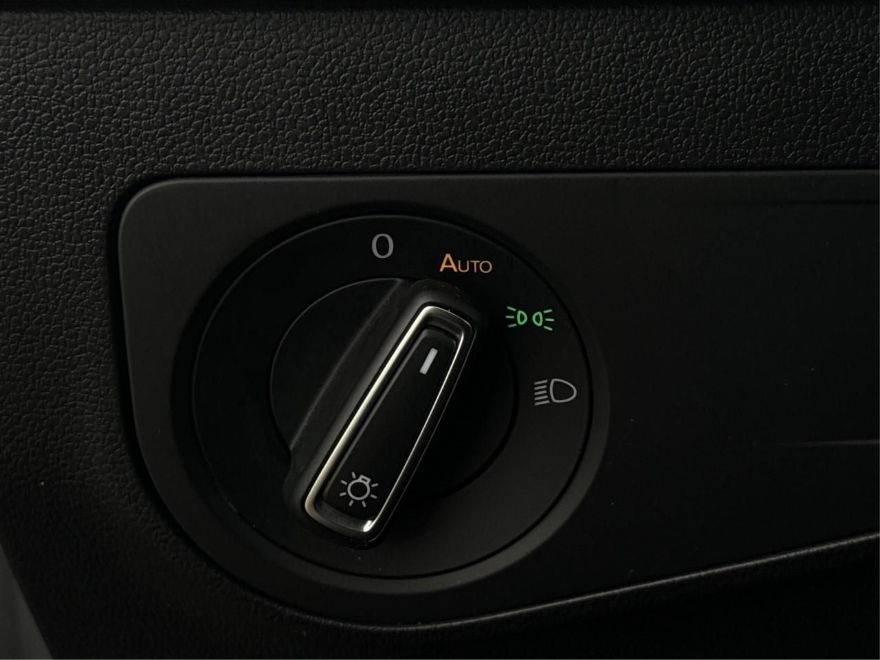 2024 Volkswagen Tiguan AWD HEATED SEAT REMOTE START WE FINANCE ALL CREDIT Photo