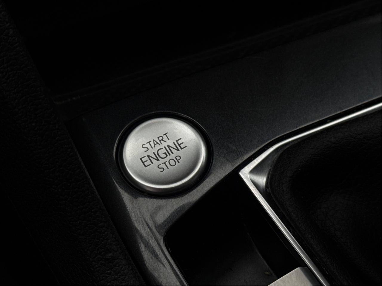 2024 Volkswagen Tiguan AWD HEATED SEAT REMOTE START WE FINANCE ALL CREDIT Photo