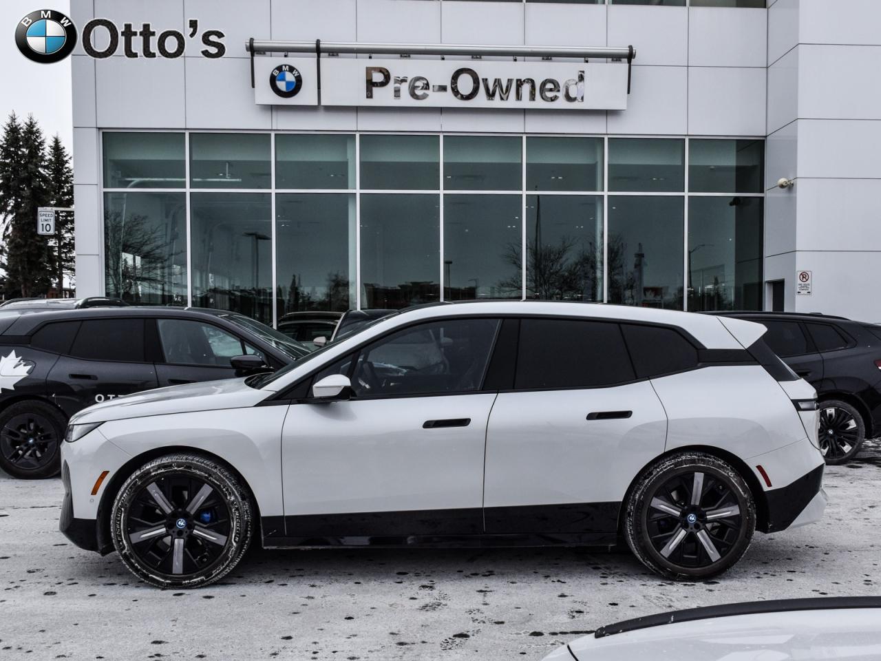 2025 BMW iX xDrive40 Photo