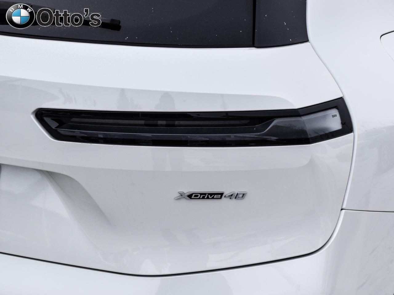 2025 BMW iX xDrive40 Photo