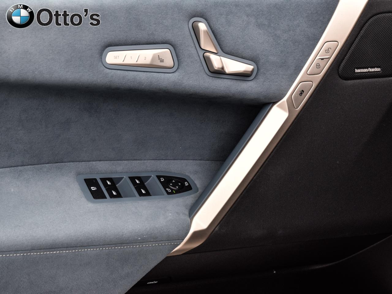 2025 BMW iX xDrive40 Photo