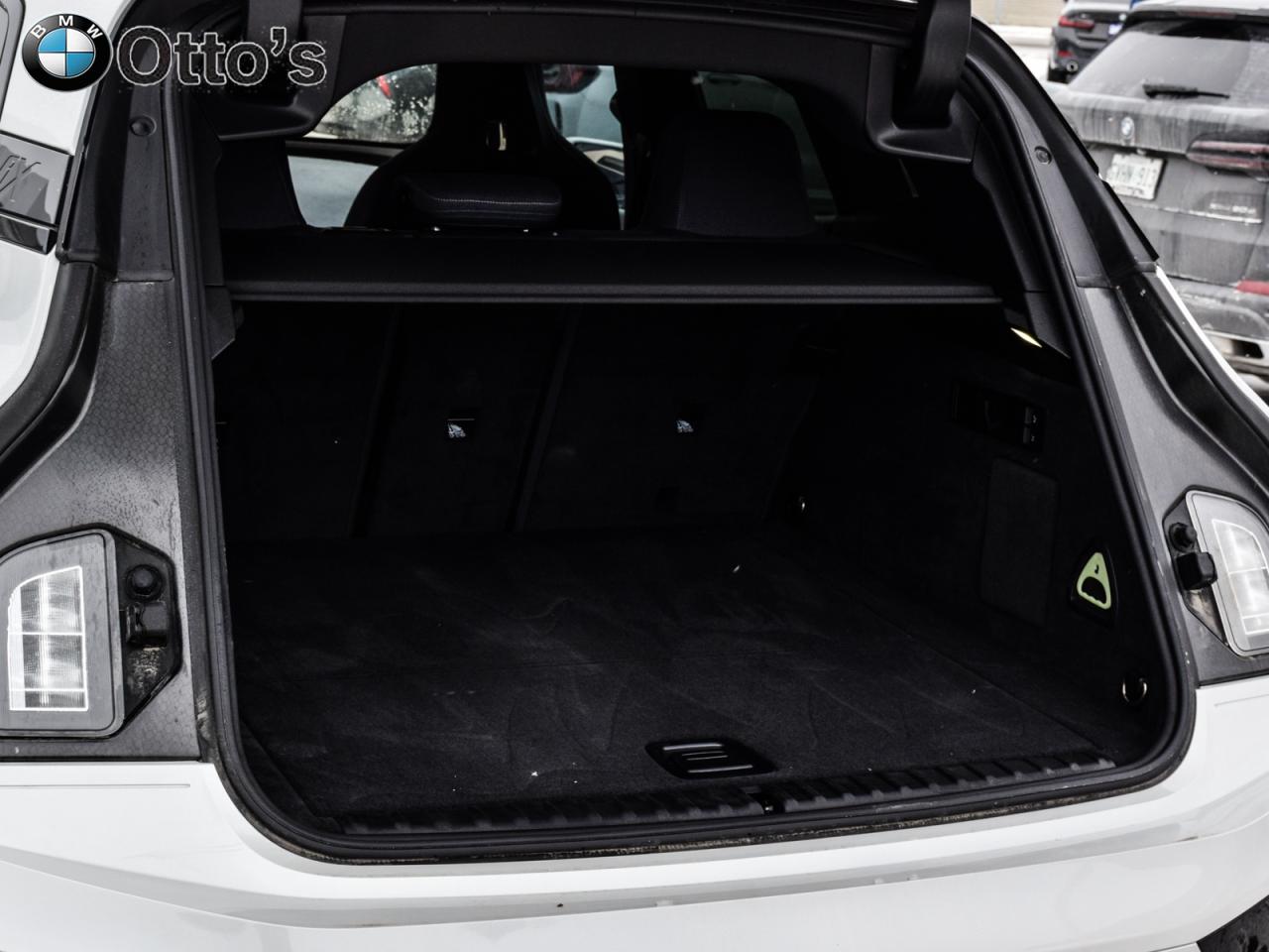 2025 BMW iX xDrive40 Photo