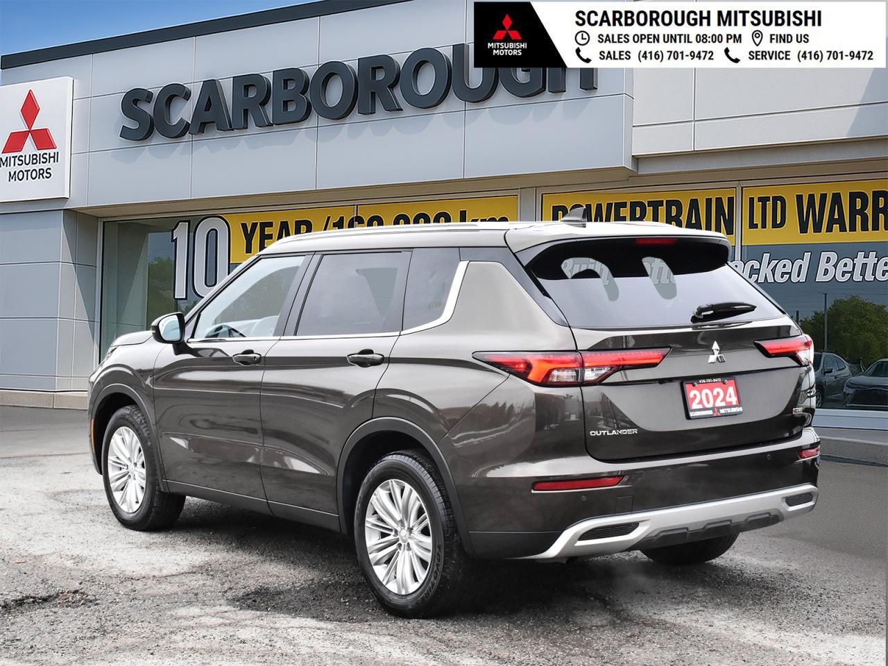 2024 Mitsubishi Outlander AWD Heated Seats Rear Camera Bluetooth Pano roof Photo