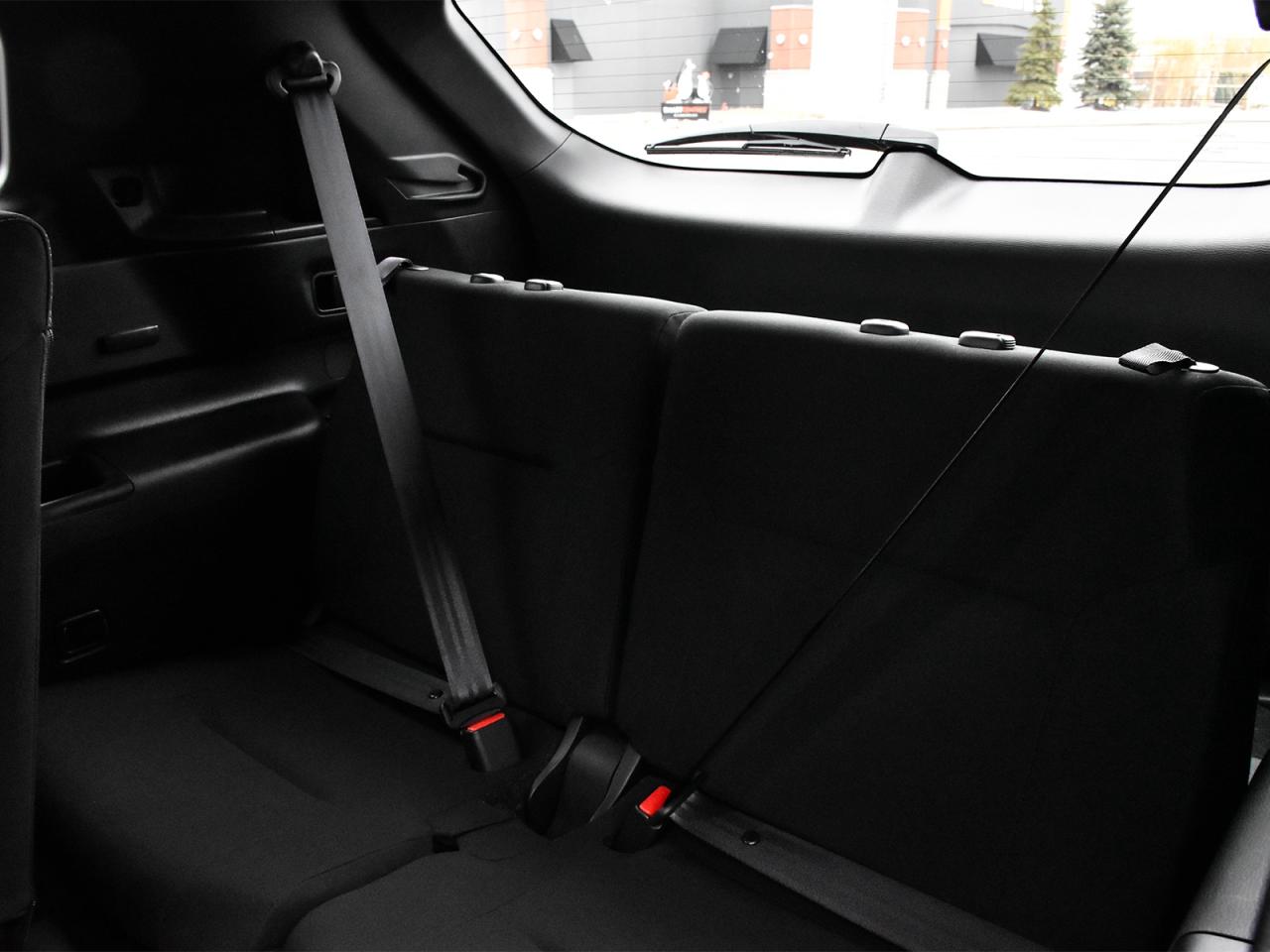 2024 Mitsubishi Outlander AWD Heated Seats Rear Camera Bluetooth Pano roof Photo