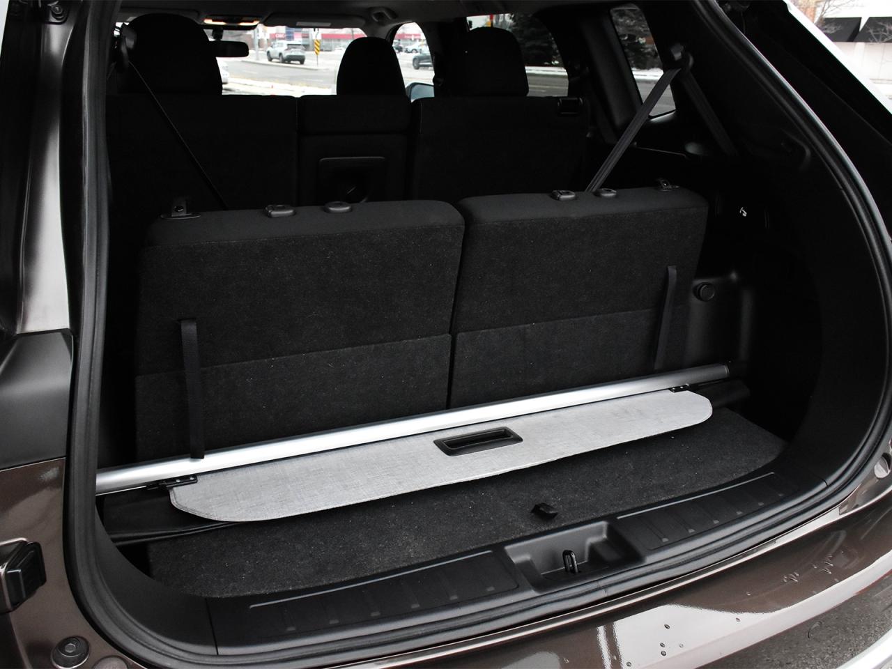 2024 Mitsubishi Outlander AWD Heated Seats Rear Camera Bluetooth Pano roof Photo