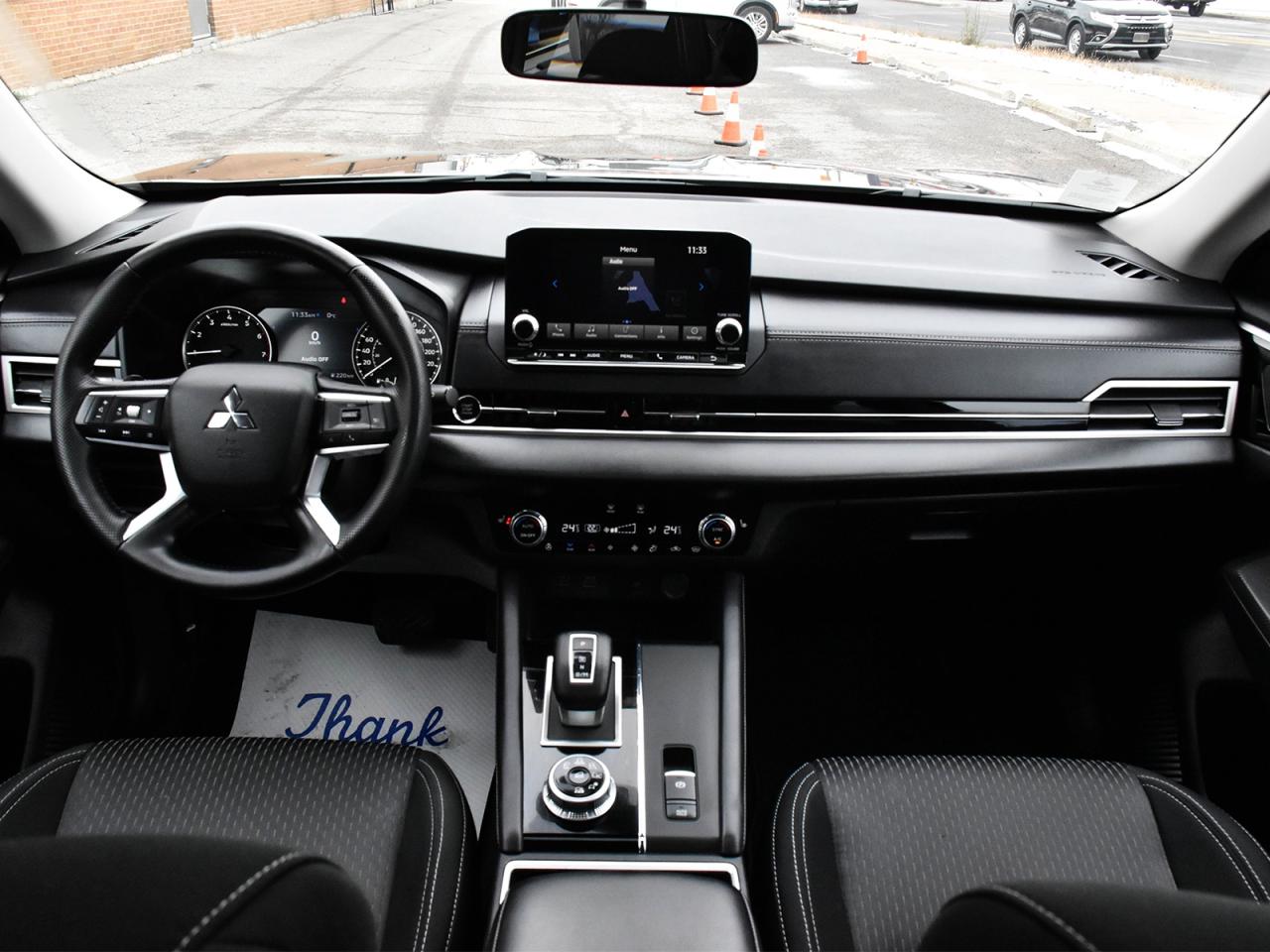 2024 Mitsubishi Outlander AWD Heated Seats Rear Camera Bluetooth Pano roof Photo