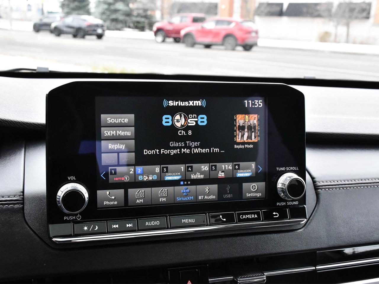 2024 Mitsubishi Outlander AWD Heated Seats Rear Camera Bluetooth Pano roof Photo