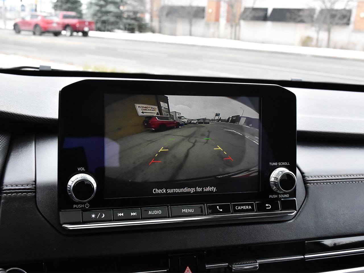 2024 Mitsubishi Outlander AWD Heated Seats Rear Camera Bluetooth Pano roof Photo