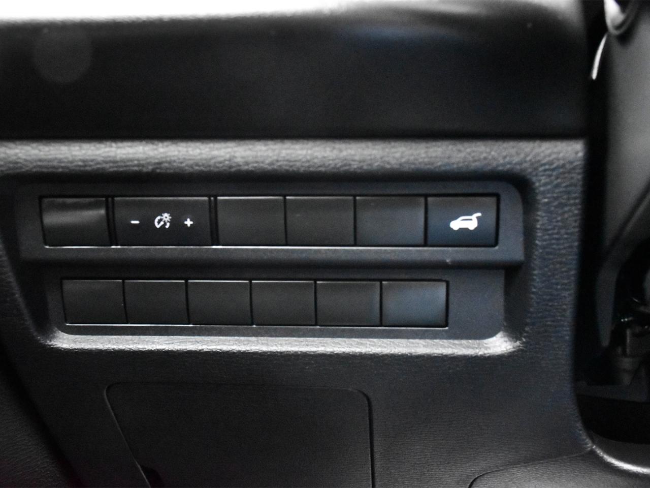 2024 Mitsubishi Outlander AWD Heated Seats Rear Camera Bluetooth Pano roof Photo