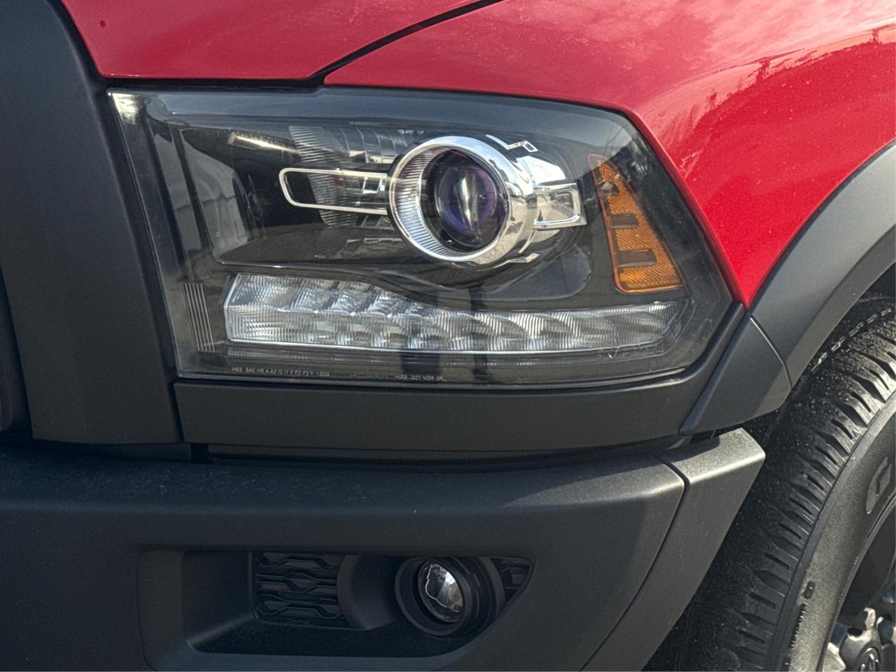 2022 RAM 1500 Classic NAV HEATED SEATS MINT! WE FINANCE ALL CREDIT! Photo