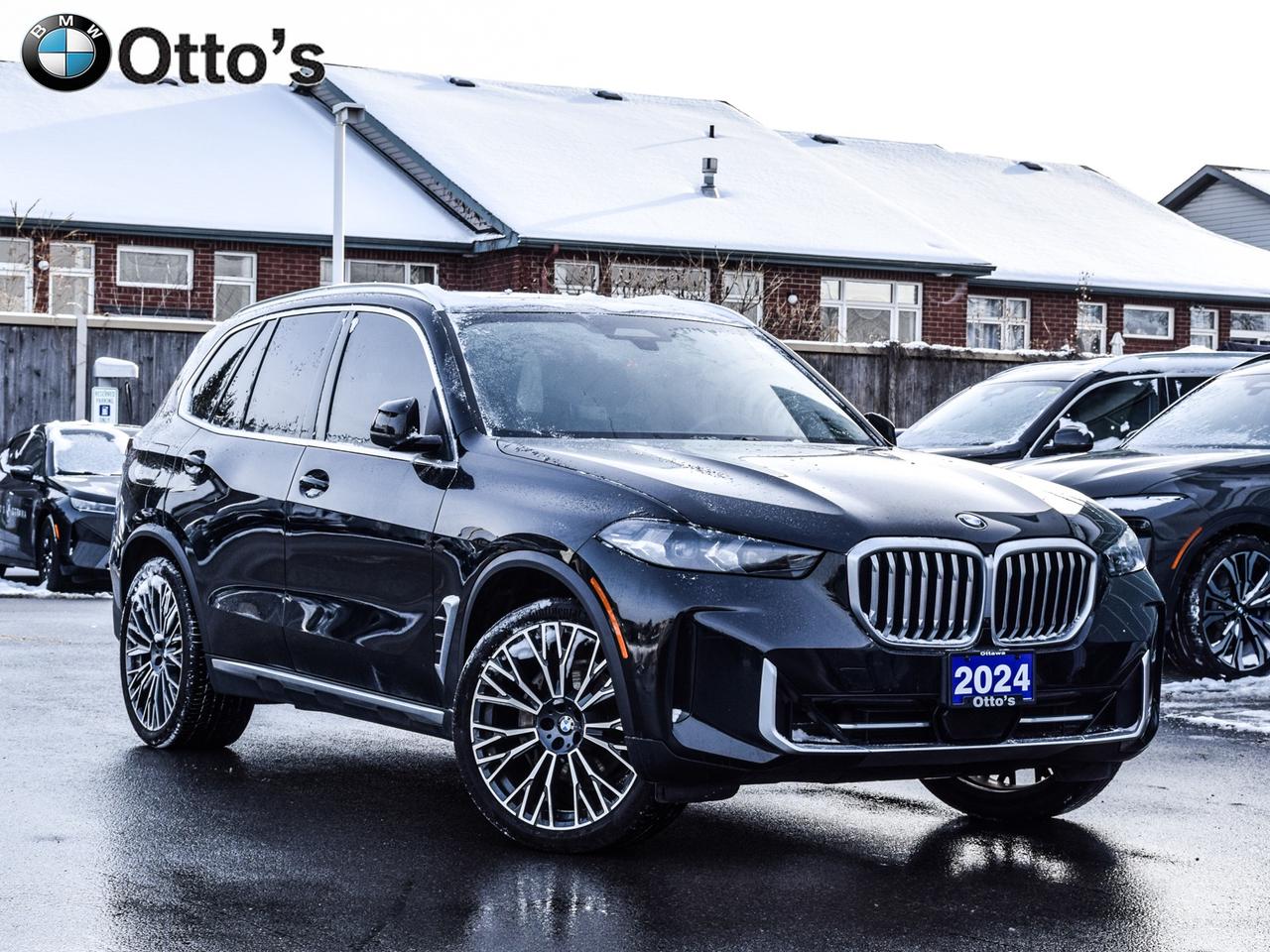 Recent customer trade-in low kms! Certified pre-owned by Ottos BMW. Premium Essential Package 2 Universal Garage Door Opener Package  22inch Wheels Harman/Kardon Surround Sound System
