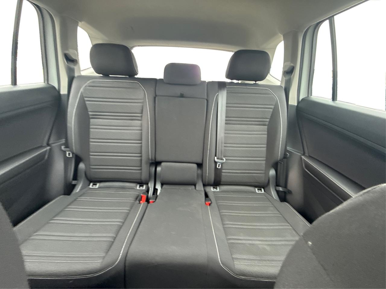 2024 Volkswagen Tiguan AWD HEATED SEATS MINT WE FINANCE ALL CREDIT! Photo