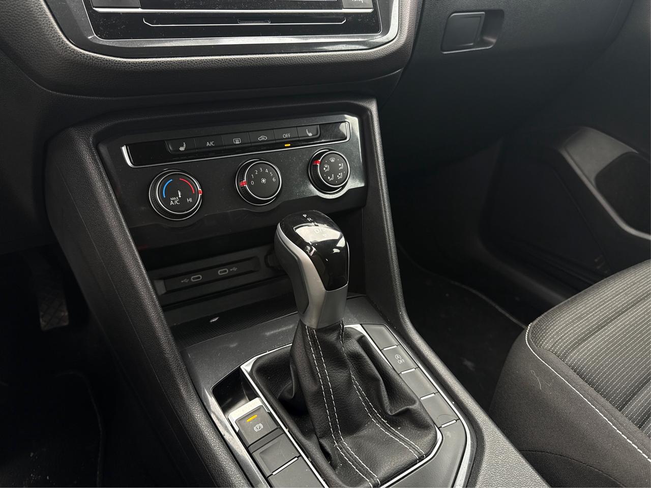 2024 Volkswagen Tiguan AWD HEATED SEATS MINT WE FINANCE ALL CREDIT! Photo