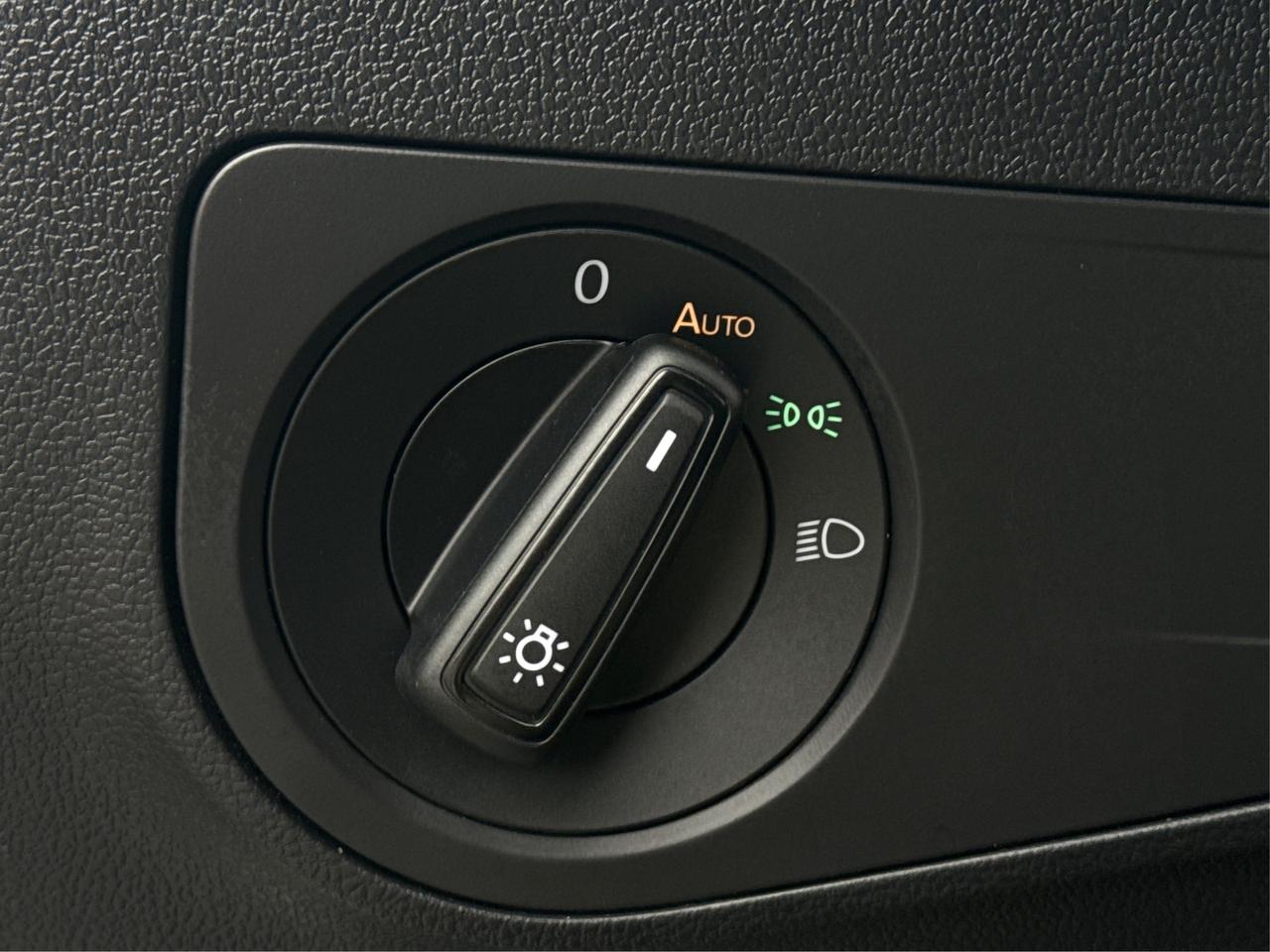 2024 Volkswagen Tiguan AWD HEATED SEATS MINT WE FINANCE ALL CREDIT! Photo