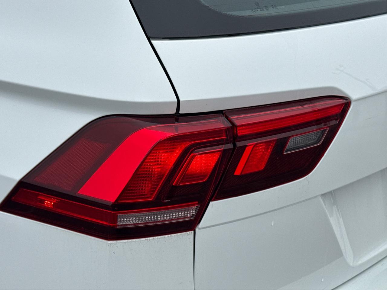 2024 Volkswagen Tiguan AWD HEATED SEATS MINT WE FINANCE ALL CREDIT! Photo