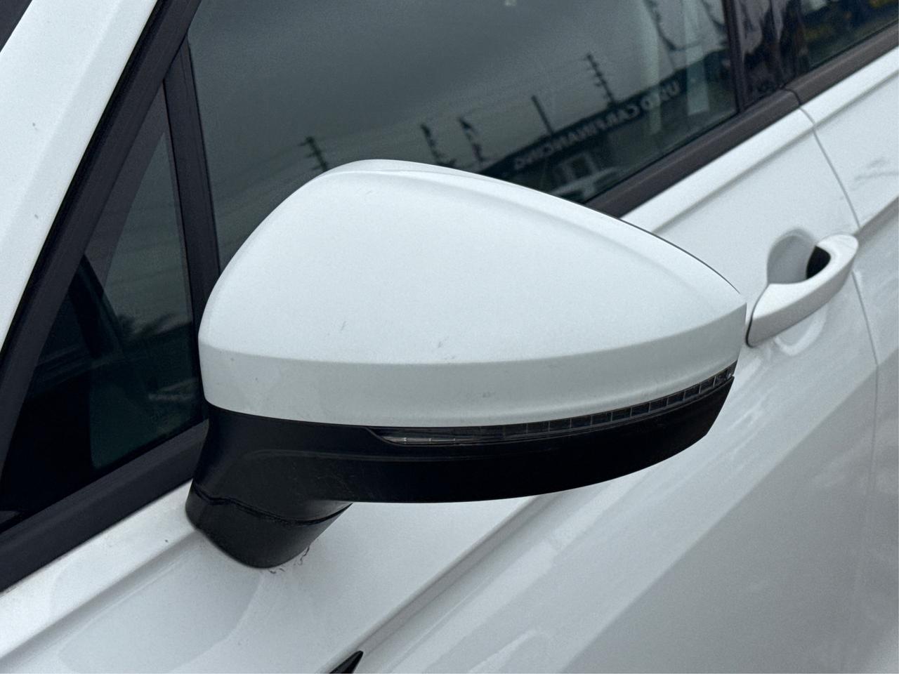 2024 Volkswagen Tiguan AWD HEATED SEATS MINT WE FINANCE ALL CREDIT! Photo