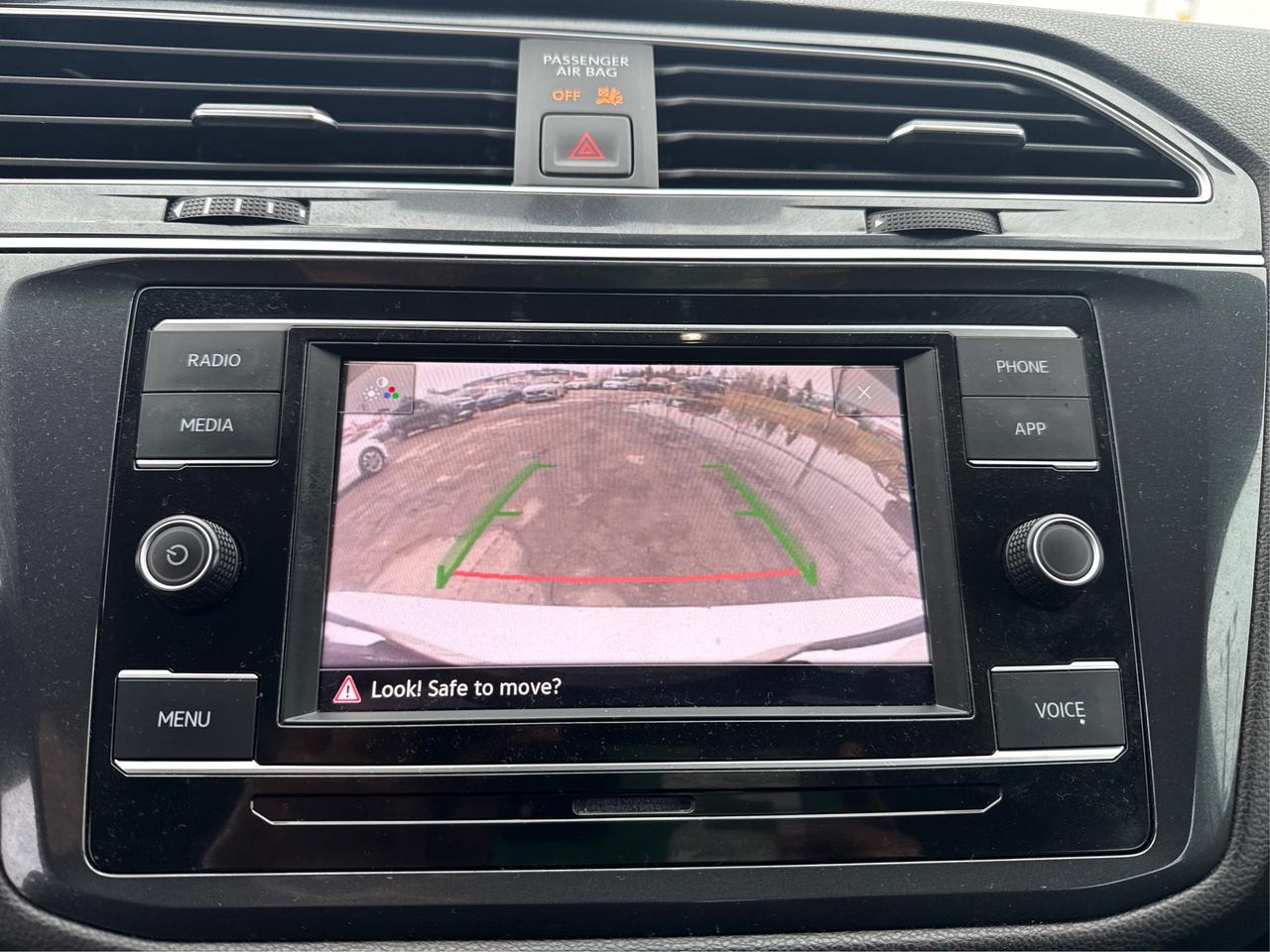 2024 Volkswagen Tiguan AWD HEATED SEATS MINT WE FINANCE ALL CREDIT! Photo