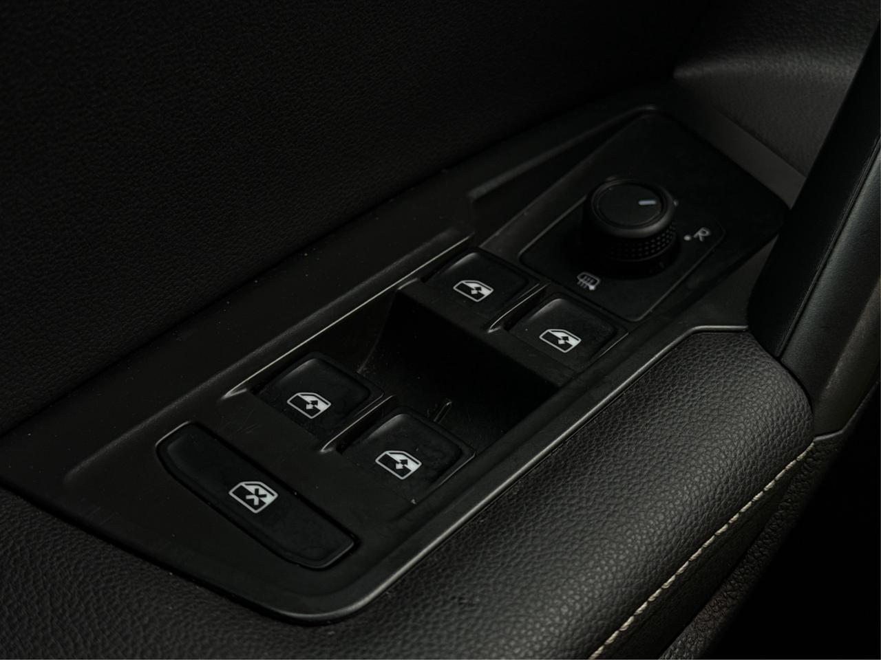 2024 Volkswagen Tiguan AWD HEATED SEATS MINT WE FINANCE ALL CREDIT! Photo