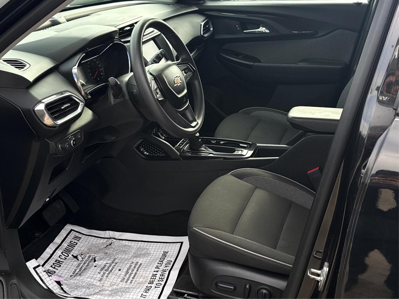 2023 Chevrolet TrailBlazer AWD LEATHER HEATED SEATS WE FINANCE ALL CREDIT! Photo