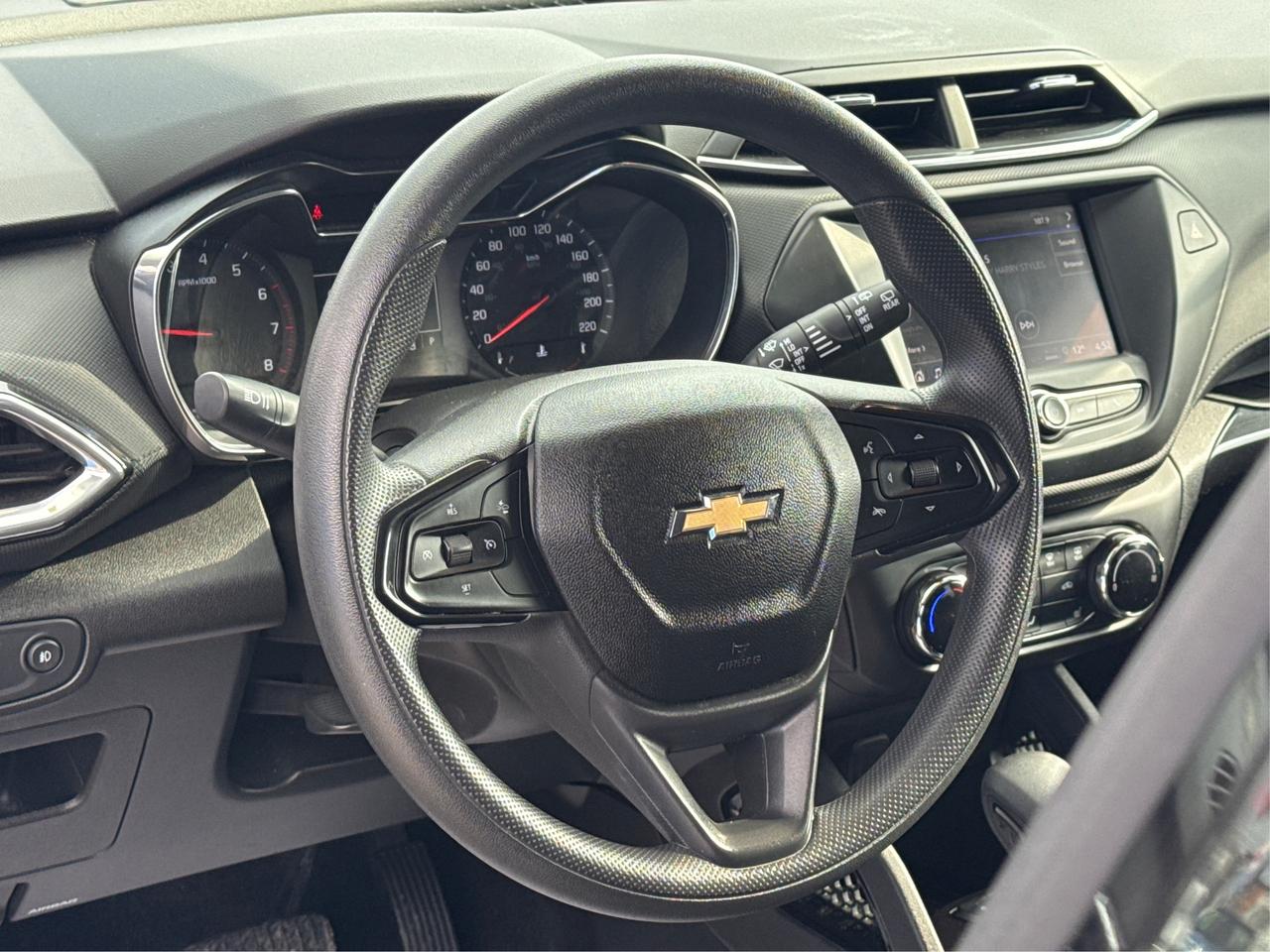 2023 Chevrolet TrailBlazer AWD LEATHER HEATED SEATS WE FINANCE ALL CREDIT! Photo