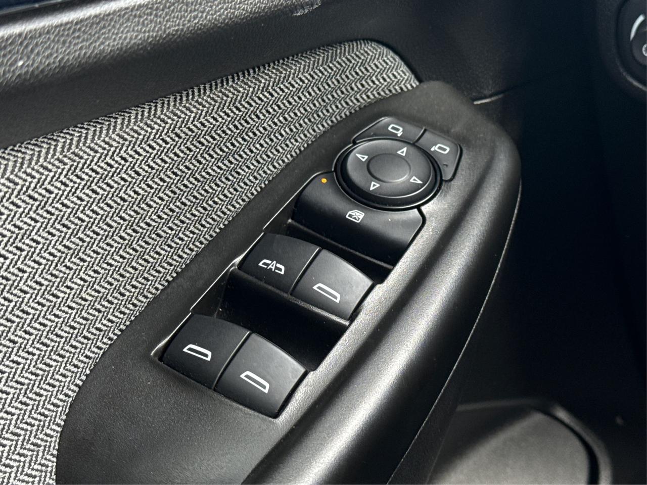 2023 Chevrolet TrailBlazer AWD LEATHER HEATED SEATS WE FINANCE ALL CREDIT! Photo