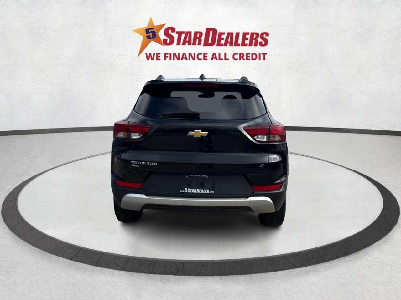 2023 Chevrolet TrailBlazer AWD LEATHER HEATED SEATS WE FINANCE ALL CREDIT! Photo