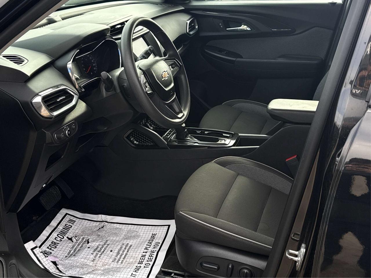 2023 Chevrolet TrailBlazer AWD LEATHER HEATED SEATS WE FINANCE ALL CREDIT! Photo