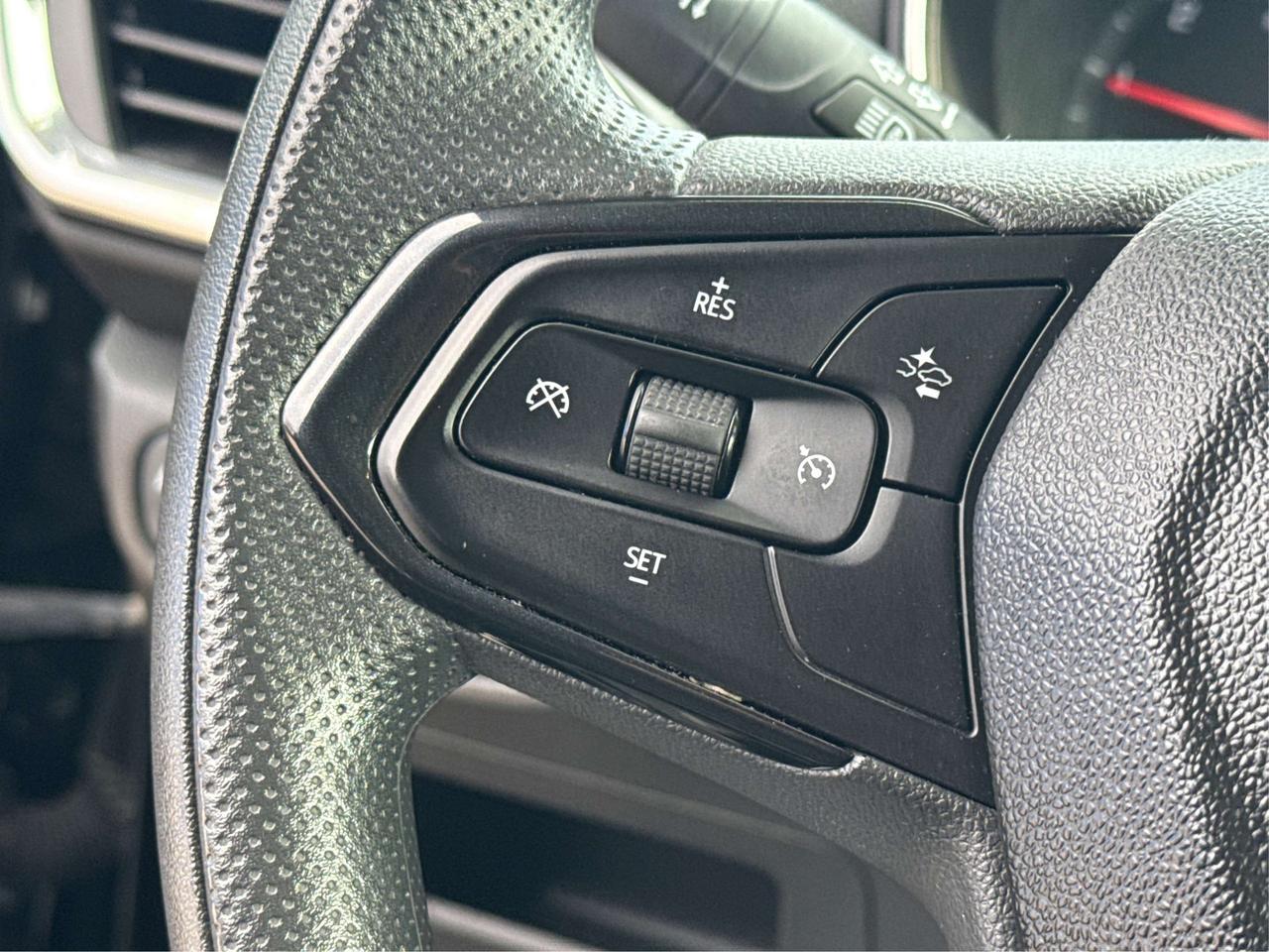 2023 Chevrolet TrailBlazer AWD LEATHER HEATED SEATS WE FINANCE ALL CREDIT! Photo