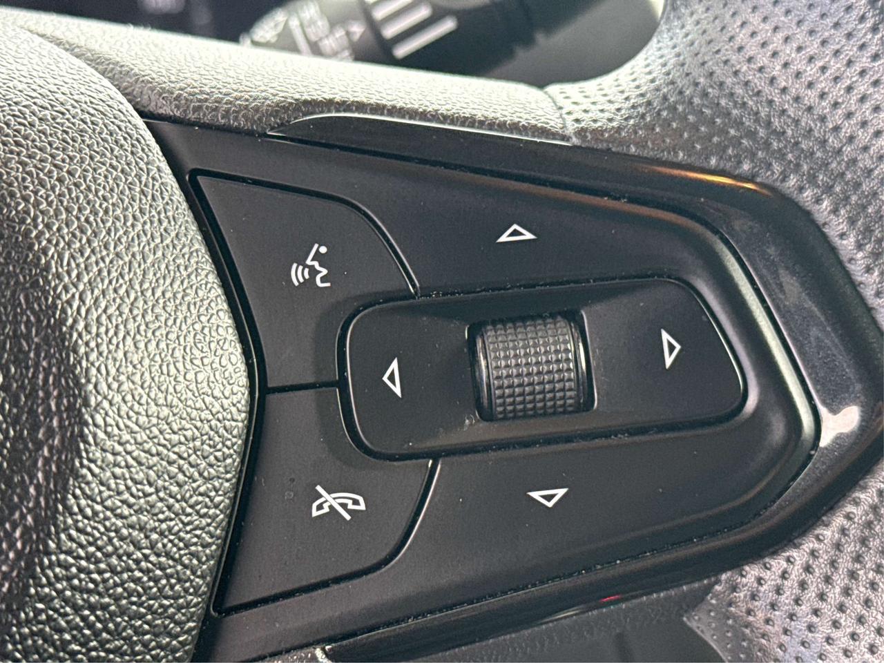 2023 Chevrolet TrailBlazer AWD LEATHER HEATED SEATS WE FINANCE ALL CREDIT! Photo
