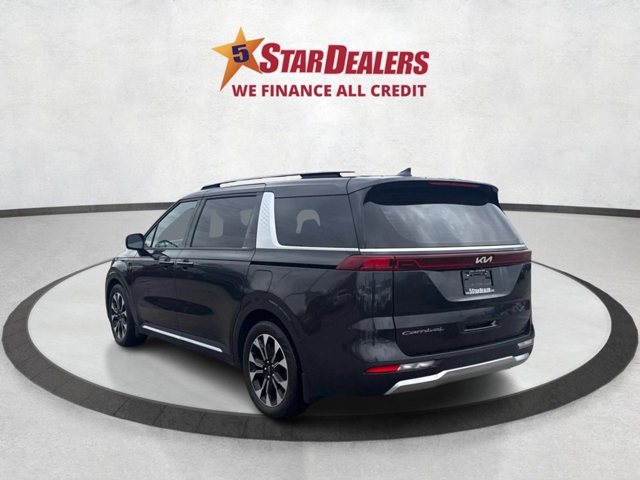 2022 Kia Carnival NAV LEATHER HEATED SEATS! WE FINANCE ALL CREDIT! Photo