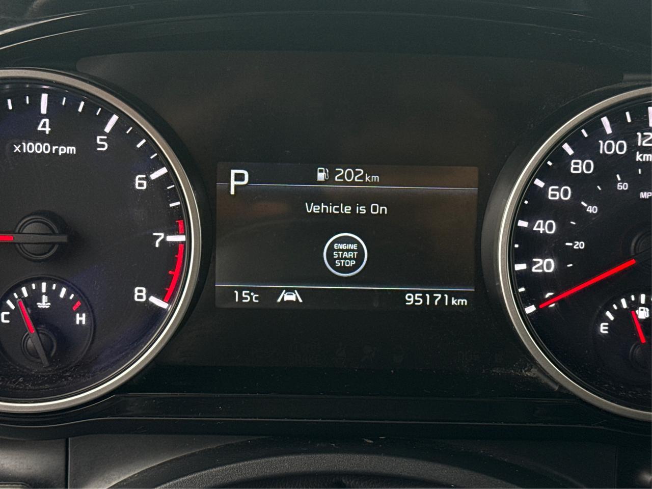 2022 Kia Carnival NAV LEATHER HEATED SEATS! WE FINANCE ALL CREDIT! Photo