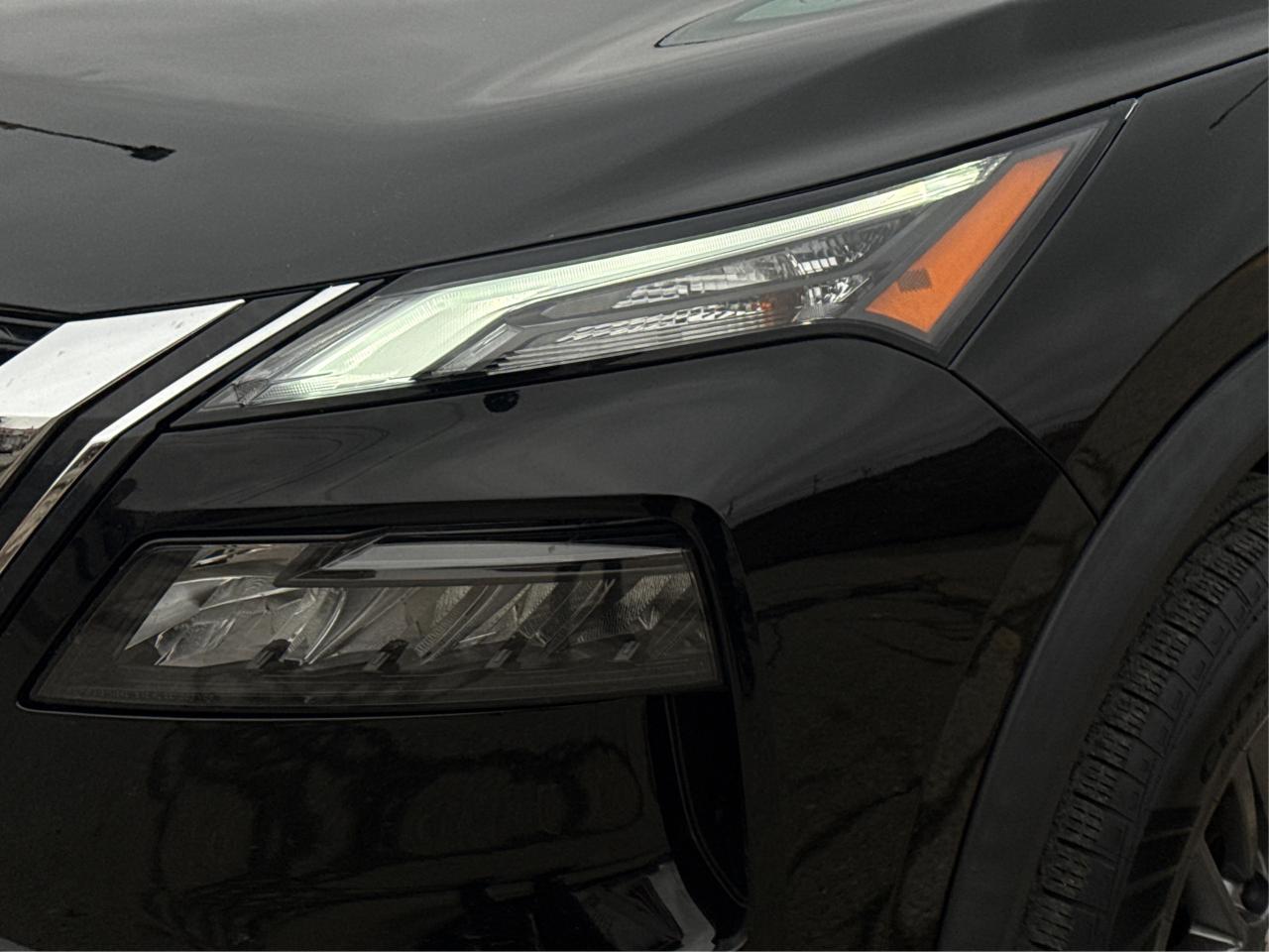 2021 Nissan Rogue AWD HEATED SEATS MUST SEE WE FINANCE ALL CREDIT Photo