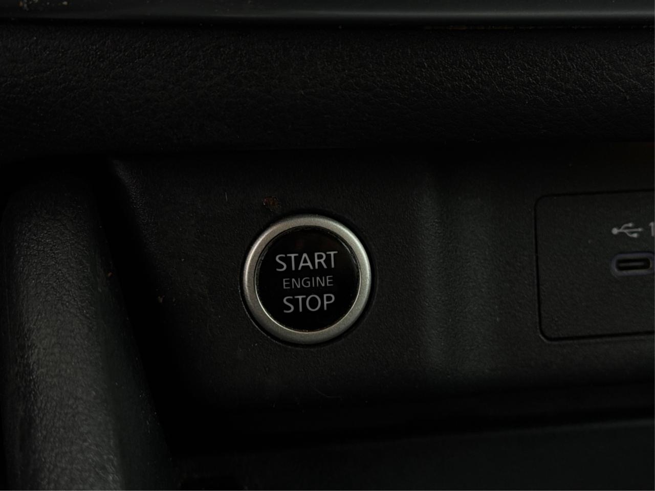 2021 Nissan Rogue AWD HEATED SEATS MUST SEE WE FINANCE ALL CREDIT Photo