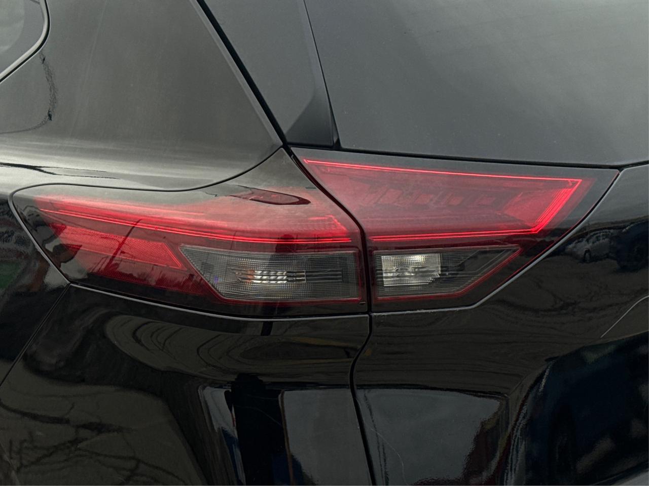 2021 Nissan Rogue AWD HEATED SEATS MUST SEE WE FINANCE ALL CREDIT Photo