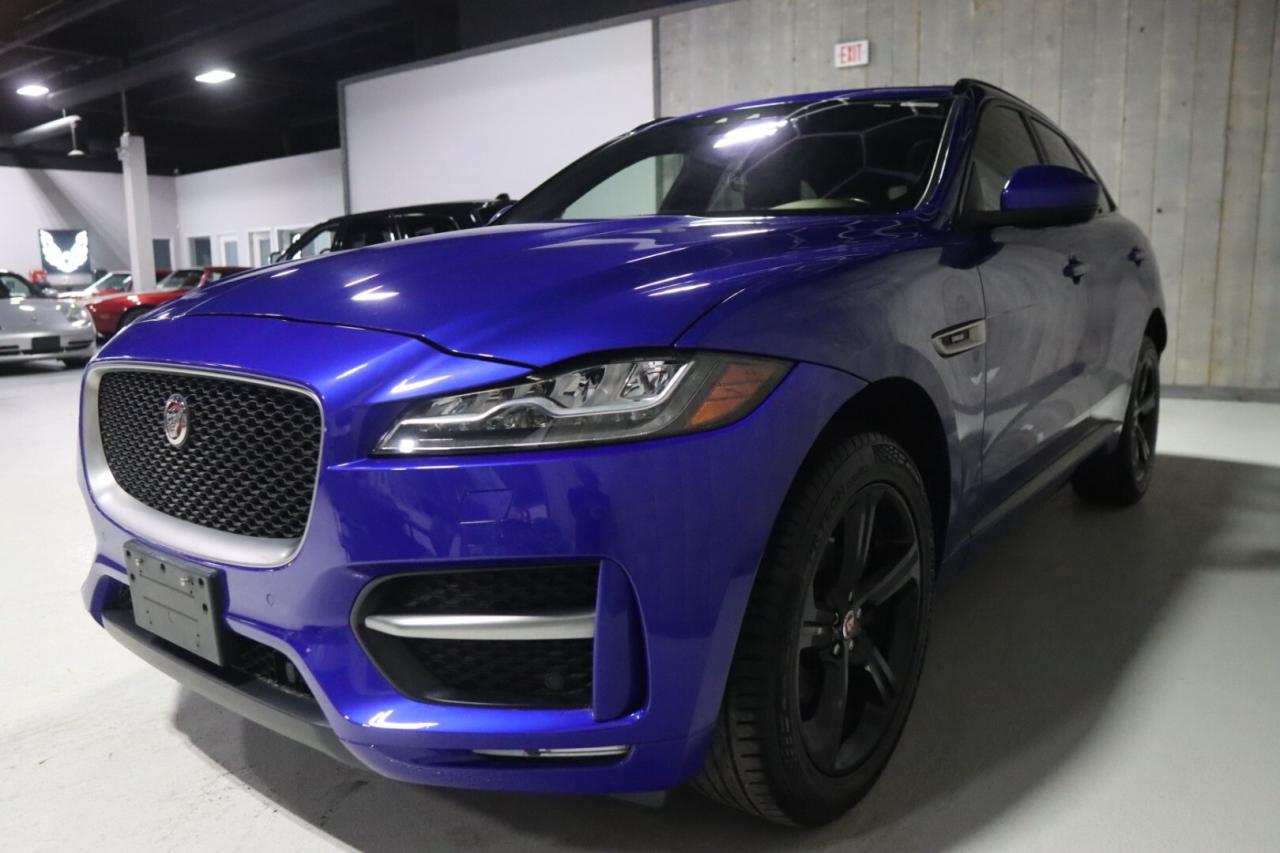 2018 Jaguar F-PACE 2.5T R-SPORT  TWO-TONE INTERIOR Photo2