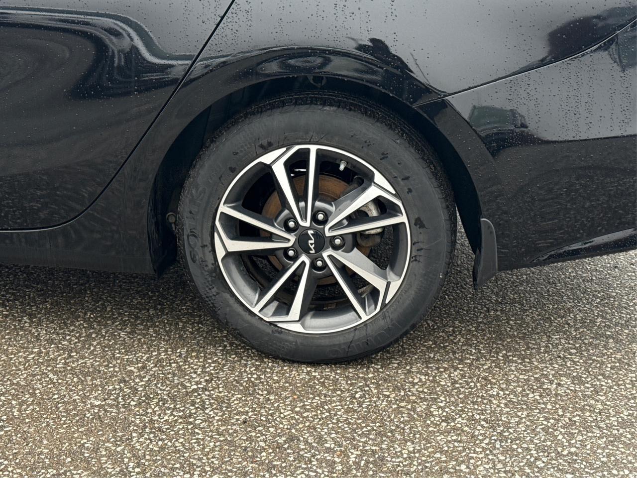 2023 Kia Forte HEATED SEATS CLEAN MUST SEE WE FINANCE ALL CREDIT Photo