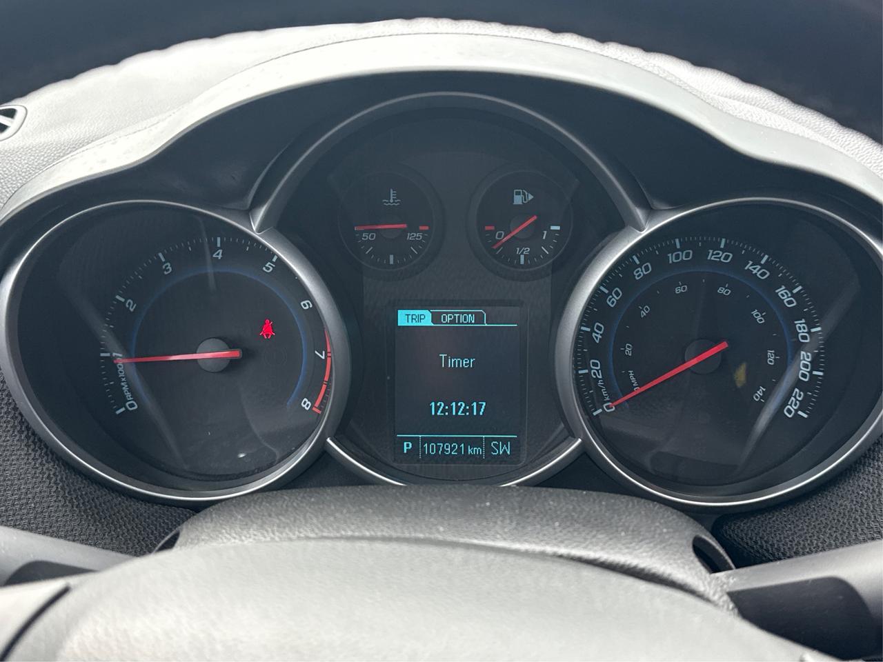 2014 Chevrolet Cruze LT HEATED SEATS CLEAN WE FINANCE ALL CREDIT! Photo