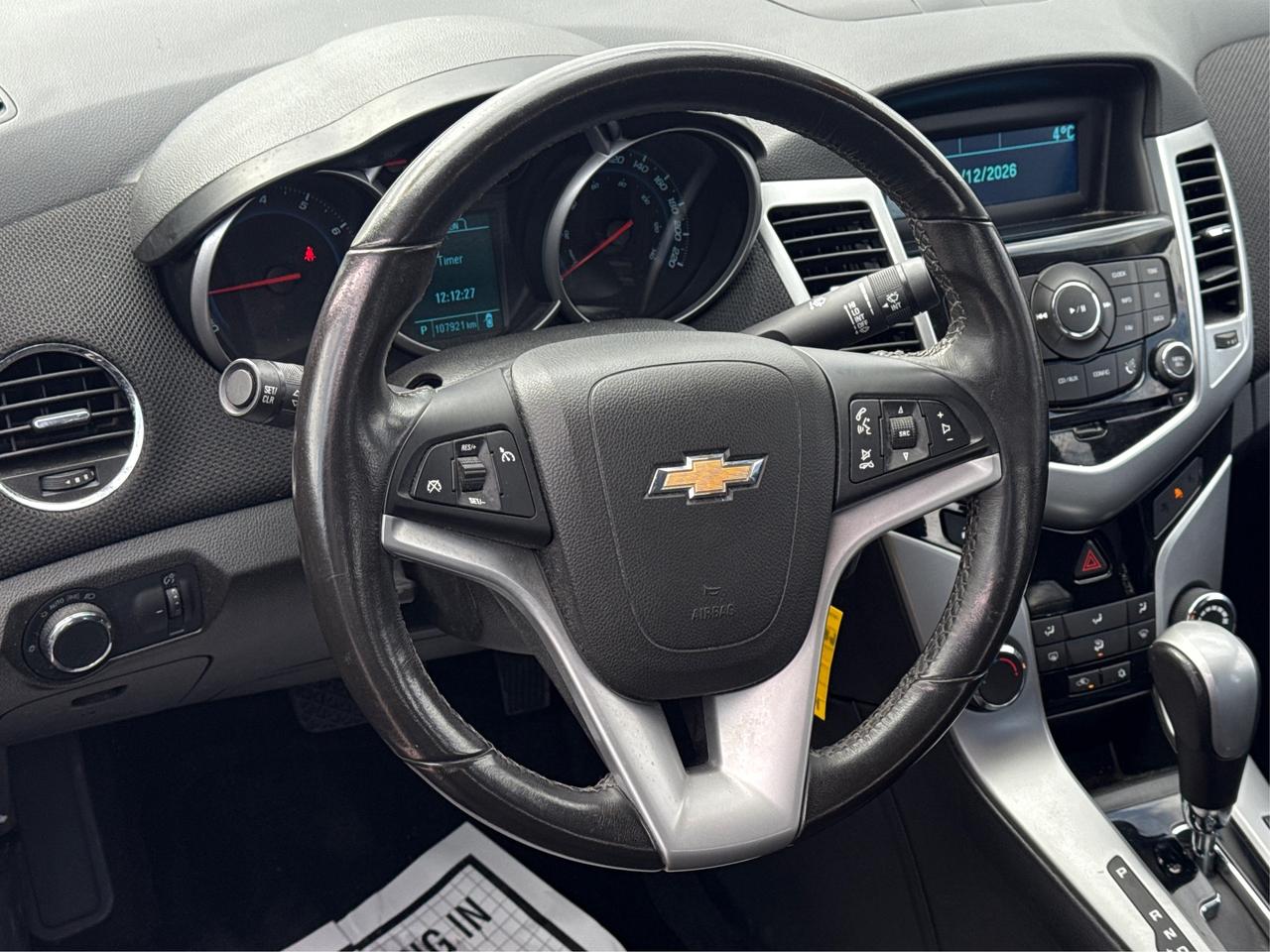 2014 Chevrolet Cruze LT HEATED SEATS CLEAN WE FINANCE ALL CREDIT! Photo