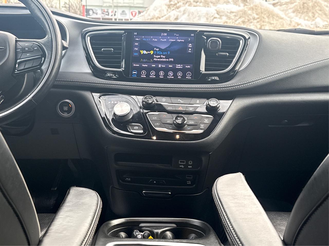 2019 Chrysler Pacifica NAV LEATHER DVD LOADED! WE FINANCE ALL CREDIT Photo