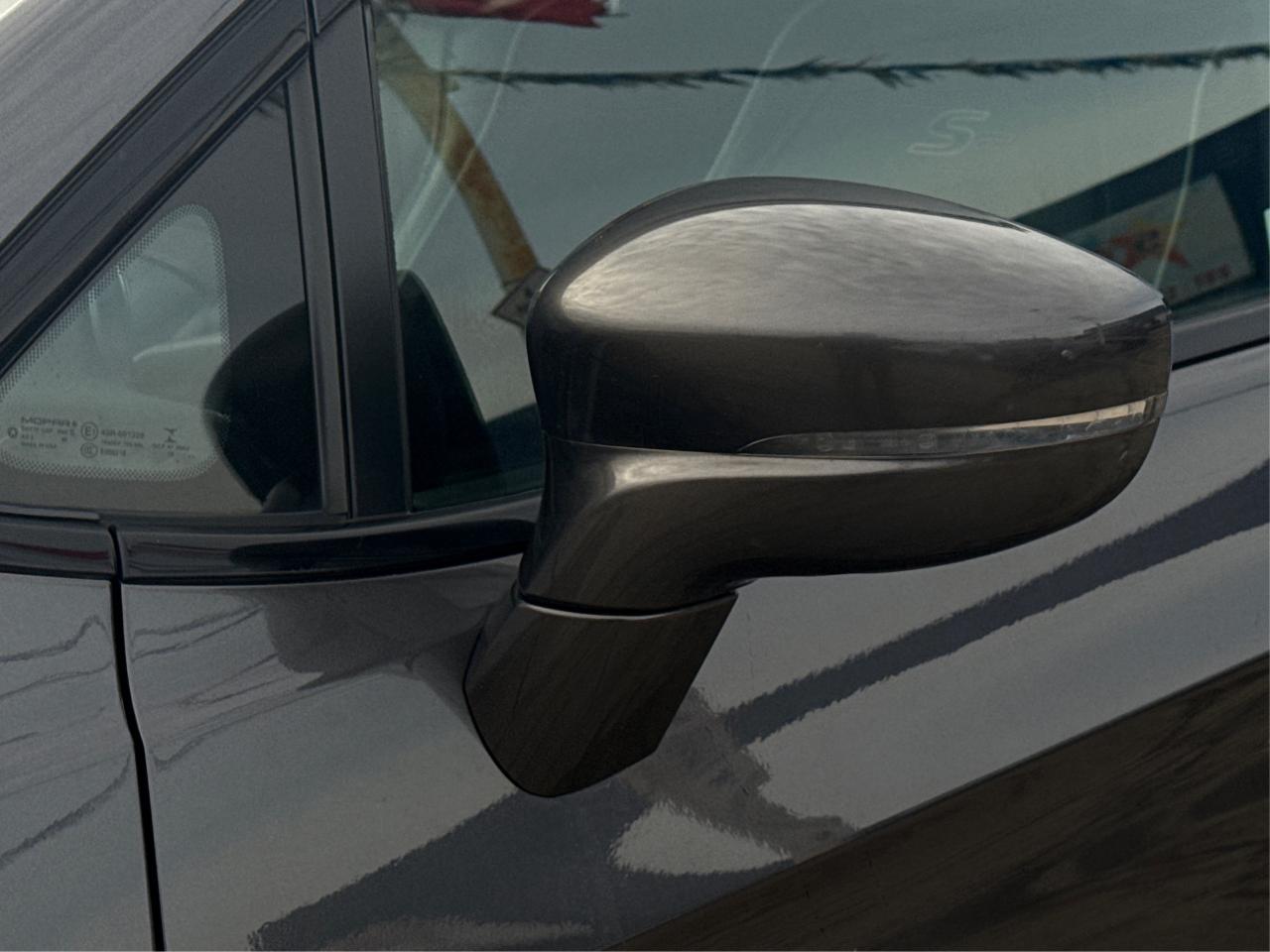 2019 Chrysler Pacifica NAV LEATHER DVD LOADED! WE FINANCE ALL CREDIT Photo