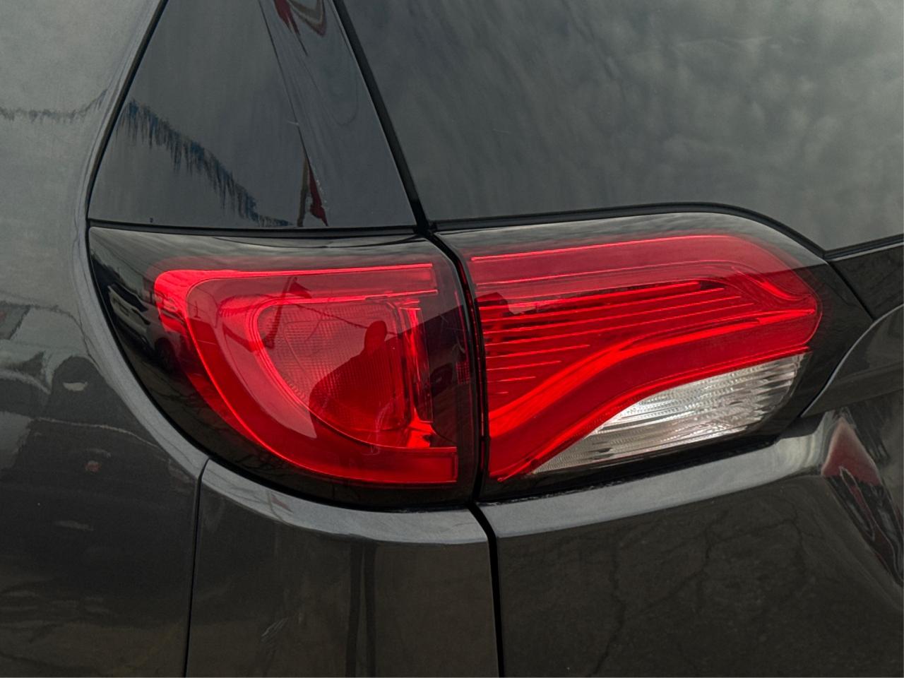 2019 Chrysler Pacifica NAV LEATHER DVD LOADED! WE FINANCE ALL CREDIT Photo