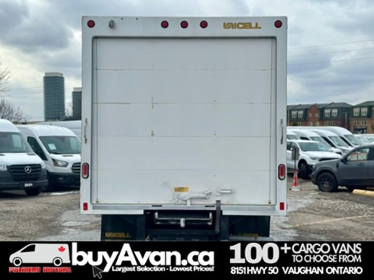 2021 Ford Econoline E-450 16FT Box Cube Gas Photo