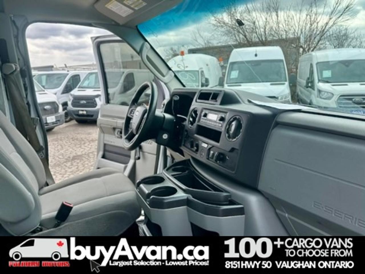 2021 Ford Econoline E-450 16FT Box Cube Gas Photo